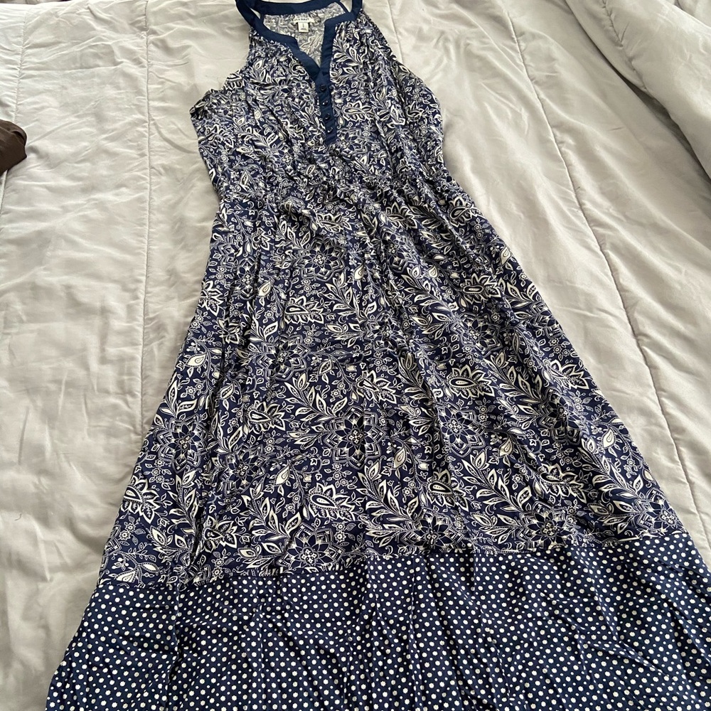 Old Navy Blue and White MaxiLength Shirt Dreas